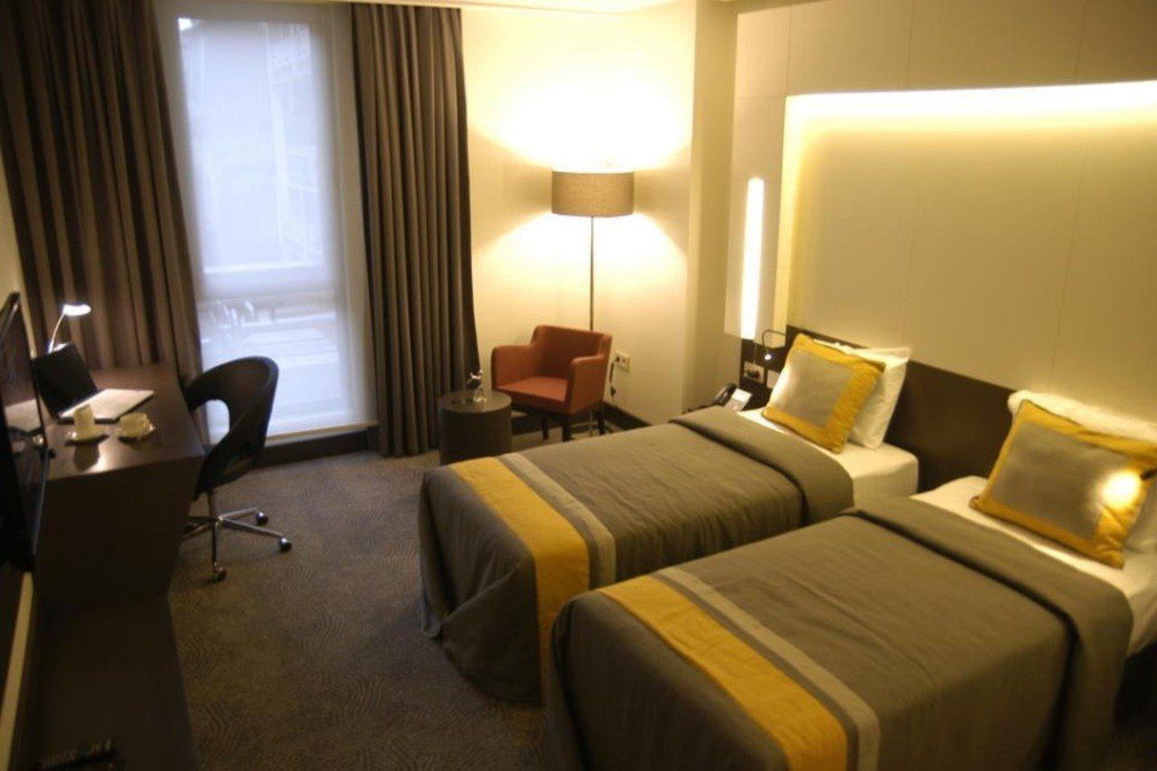 Hotel Caratpark Taksim 4*